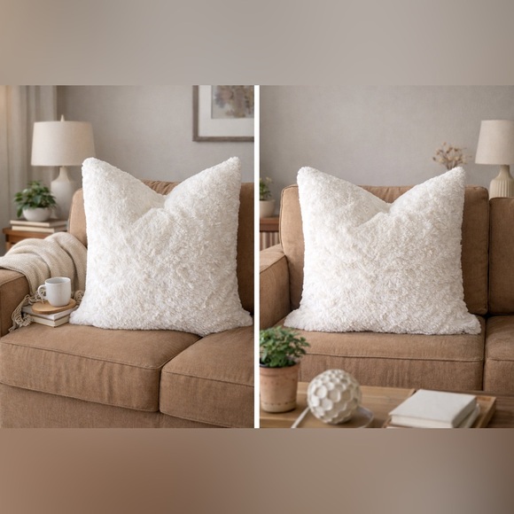 NWOT, UGG Oversized Faux Fur Throw Pillow 24x24 White Plush Cozy Luxe Decor - Picture 2 of 8